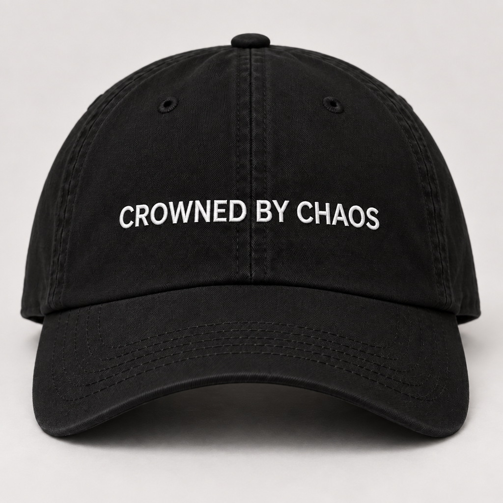 Casquette Classic Logo CROWNED BY CHAOS noire, vue de face