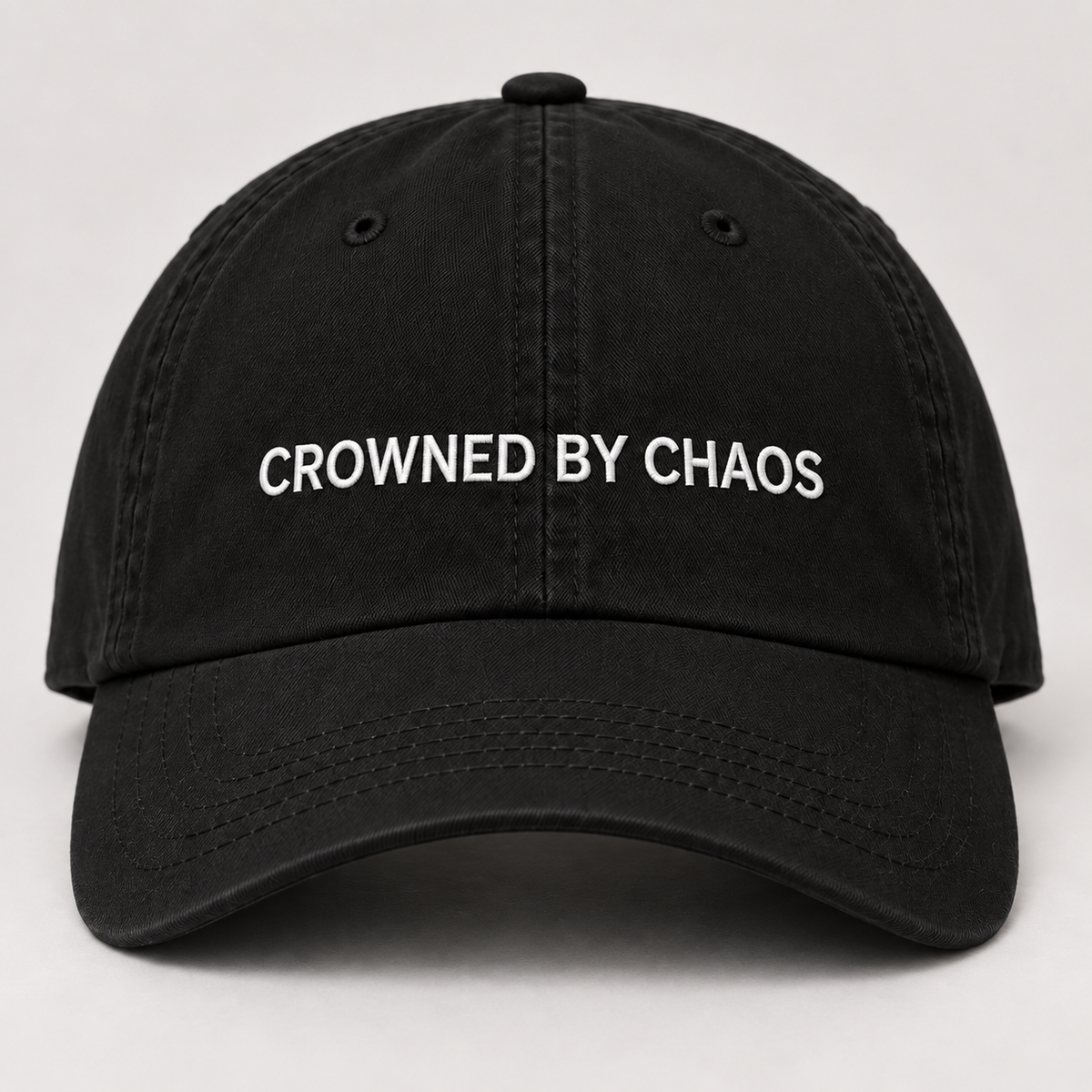Casquette Classic Logo CROWNED BY CHAOS noire, vue de face