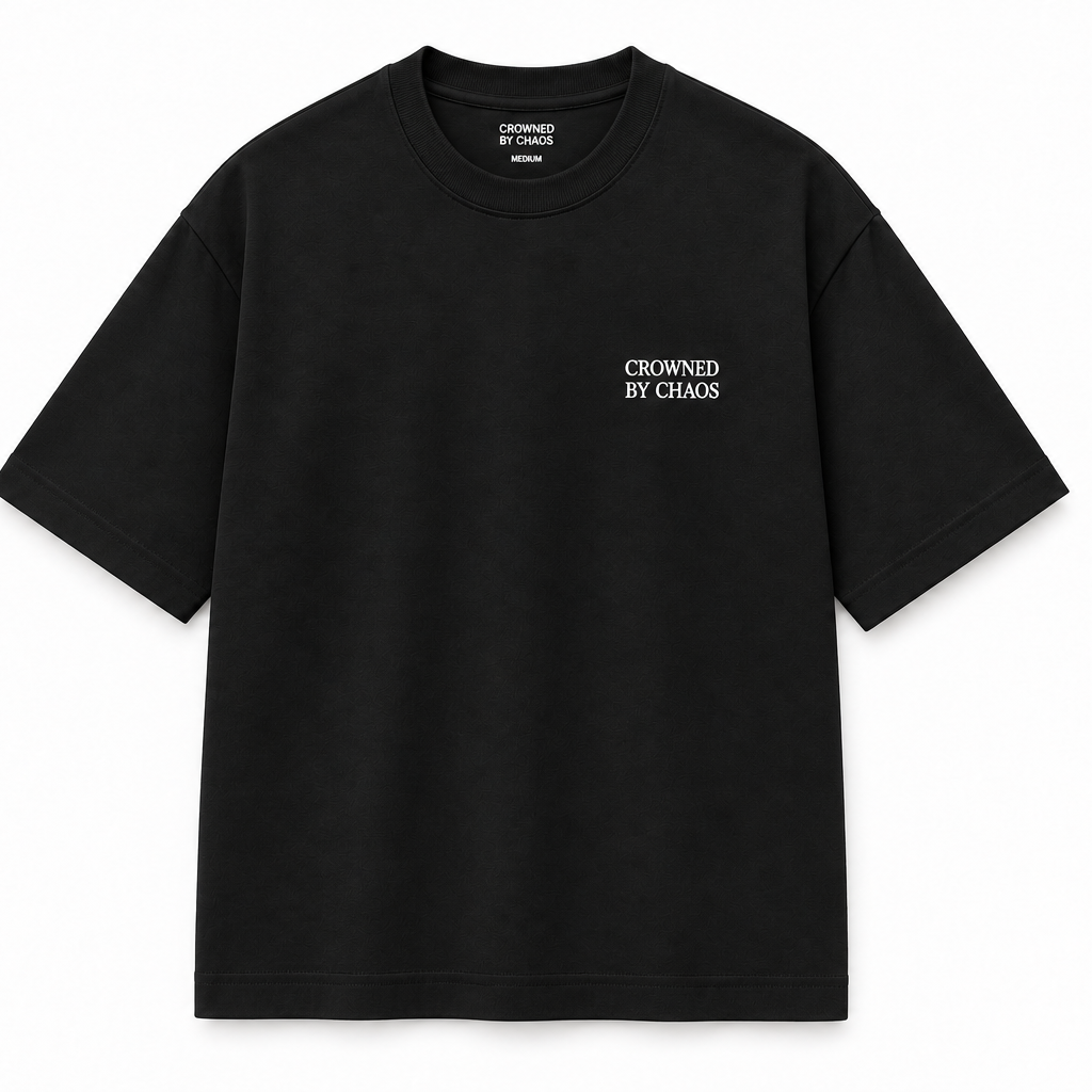 T-shirt oversize CROWNED BY CHAOS noir – vue de face