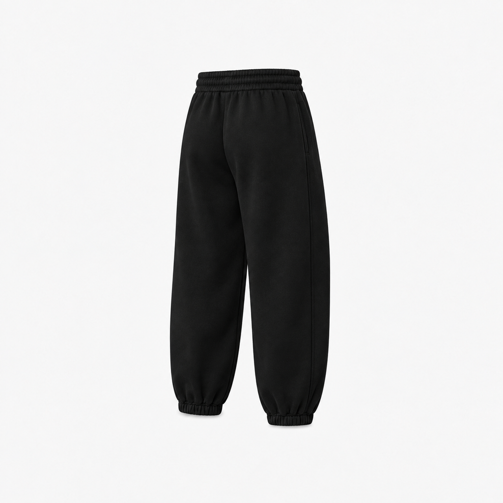 Pantalon de survêtement CROWNED BY CHAOS noir – vue trois quarts dos