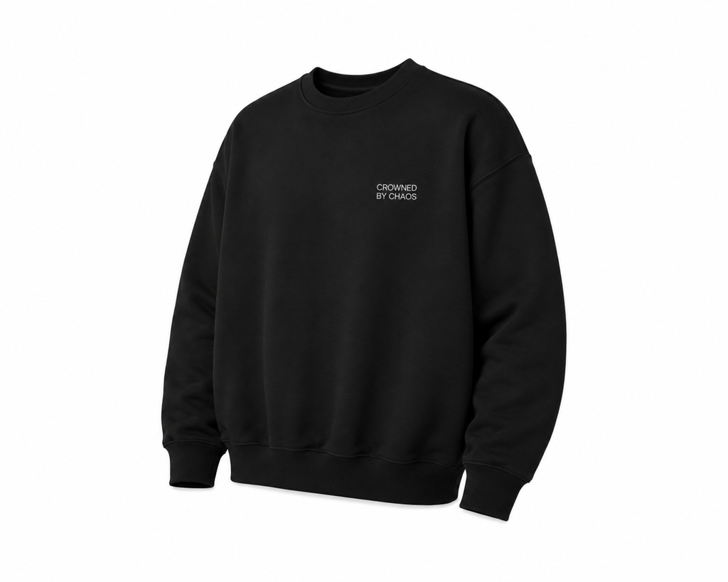 Sweat-shirt à col rond CROWNED BY CHAOS noir – vue trois quarts avant