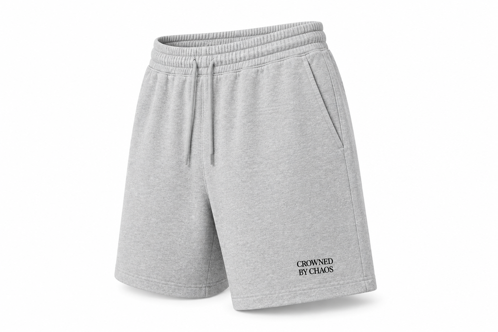 Short de survêtement CROWNED BY CHAOS gris chiné – vue trois quarts avant