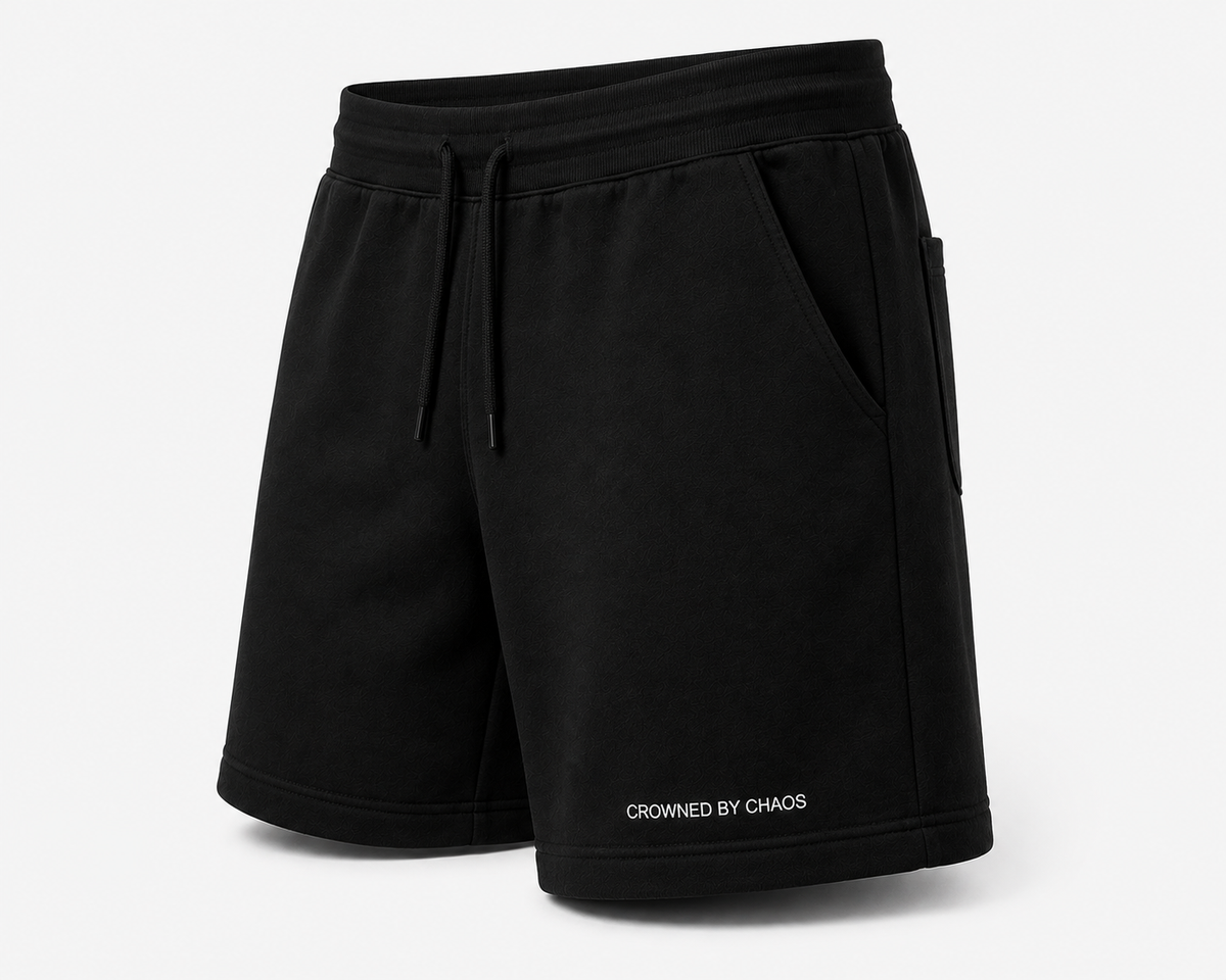 Short de survêtement CROWNED BY CHAOS noir – vue trois quarts avant